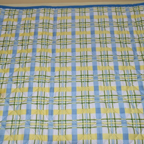 Waverly Yellow Blue Floral Quilted Cotton Table Runner Scalloped Sides - Picture 6 of 9